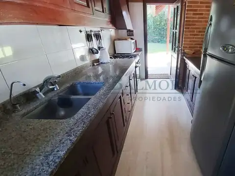 Casa 4 ambientes con 3 baños