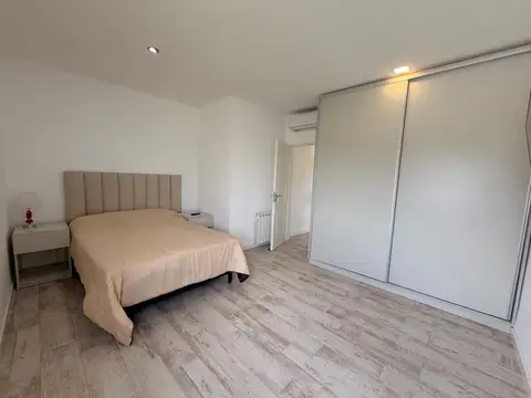 Casa 6 ambientes con 4 baños
