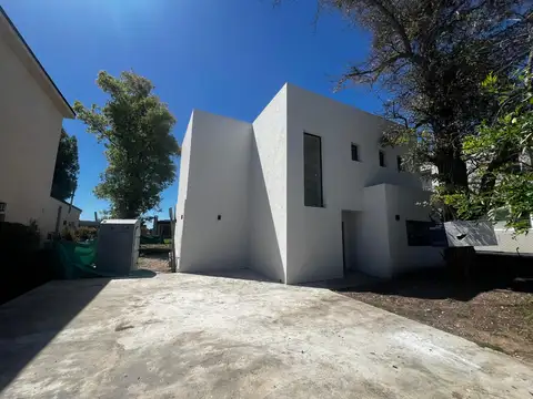 Casa en Venta en Pilar del Este - Santa Elena, Countries y Barrios Cerrados en Pilar
