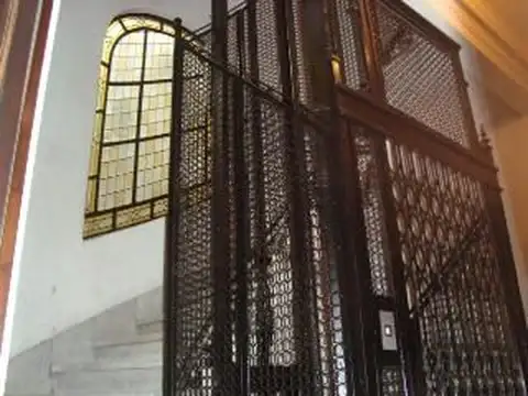 Oficina en Venta 70 años