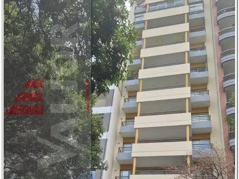 Departamento 4 ambientes con 2 cocheras en triplex con terraza y pileta propia