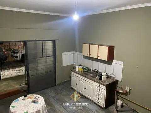 Casa 3 ambientes con 1 baño