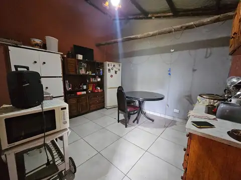Casa 5 ambientes con 2 baños