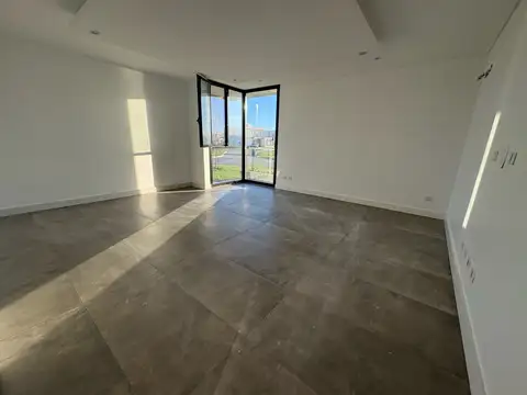 Casa en Alquiler al Este