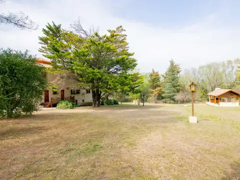 CASONA DE CATEGORIA EN VILLA GENERAL BELGRANO