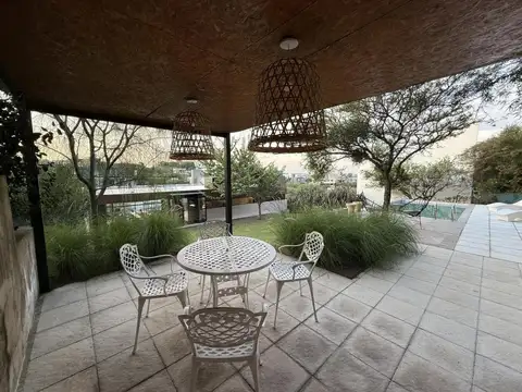 Casa 6 ambientes con 3 baños