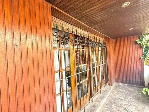 Casa en Venta en Luis Guillon, USD 130.000