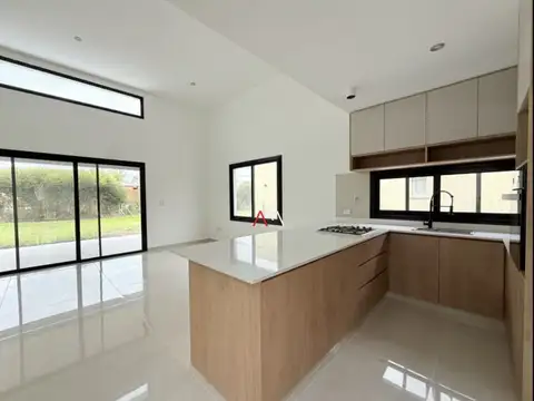 Casa en Venta en Pilar del Este - Santa Elena, Countries y Barrios Cerrados en Pilar