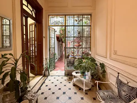 Casa en venta de 4 dormitorios en Lourdes mas duplex de 1 dormitorio