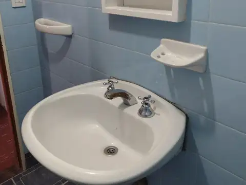 Departamento 5 ambientes con 1 baño