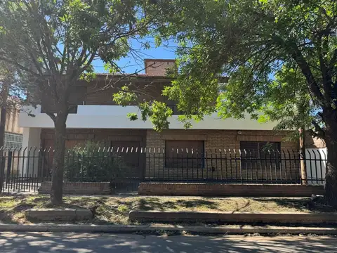 OPORTUNIDAD INVERSIÓN, CASA+GALPÓN ARGUELLO