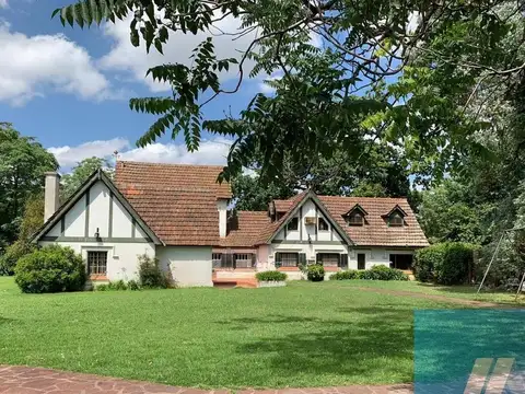 Venta casa OPORTUNIDAD PARA DESAROLLO, Bella Vista