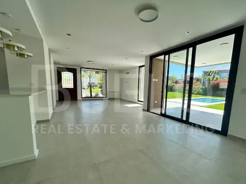 BERAZATEGUI, Calle, Guillermo Hudson, Berazategui, Buenos Aires, 100