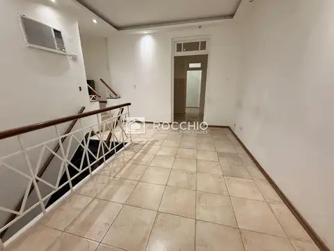 Oficina en alquiler 5 ambientes Villa Ballester