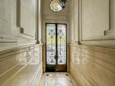 Casona comercial de 1.015m² con renta sobre Av. Pellegrini