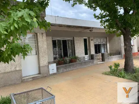 Casa en venta - 3 Dormitorios 1 Baño - Cochera - 1.200Mts2 - Junín