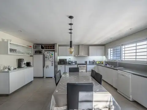 Casa en Venta en La Lucila, USD 490.000