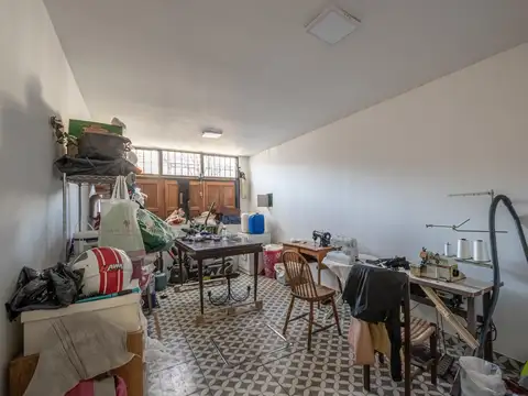 Casa en Venta con 3 cocheras