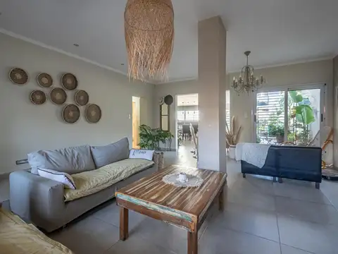 Casa en Venta al Este