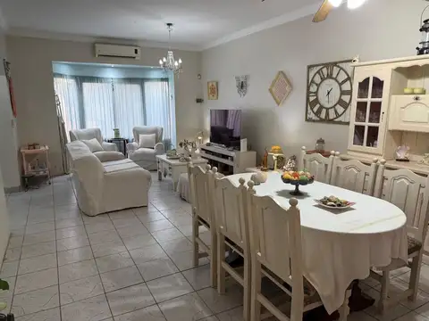 VENTA CASA 5AMBIENTES HAEDO NORTE