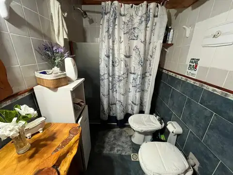 Casa en Colinas Verdes con pileta y 2 lotes