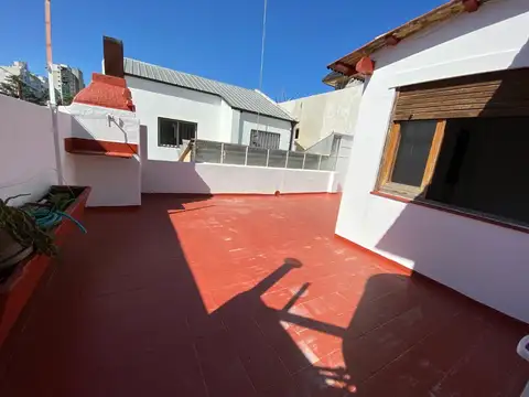ALQUILER PH CON PATIO Y TERRAZA SIN EXPENSAS VILLA DEL PARQUE