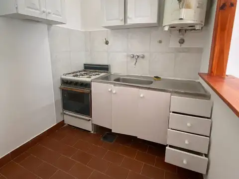 Depto Tipo Casa en Alquiler 50 años