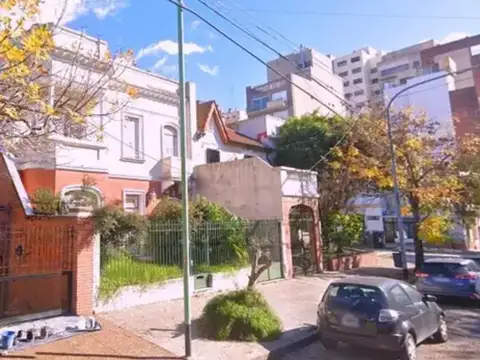 Casa en venta en  Parque Chacabuco.