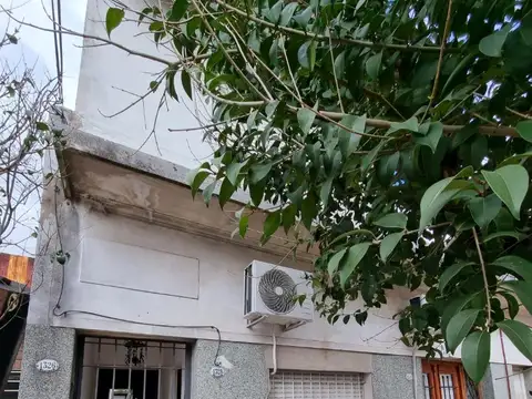 Depto Tipo Casa 3 ambientes con 2 baños