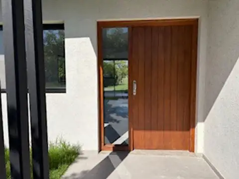 Excelente casa en venta en San Ramiro