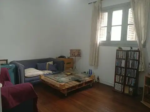 Depto Tipo Casa en Venta 80 años