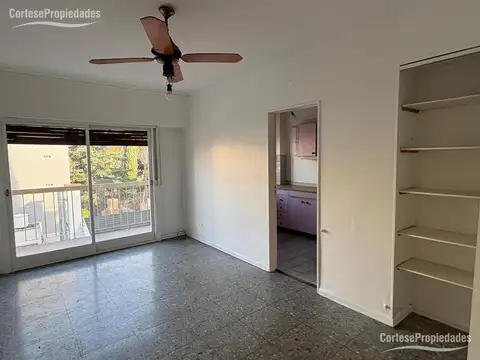 Departamento en Alquiler en Flores, $ 850.000