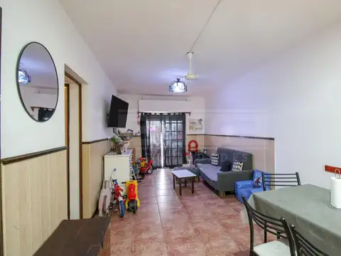 America al 2300 esquina Padre Acevedo