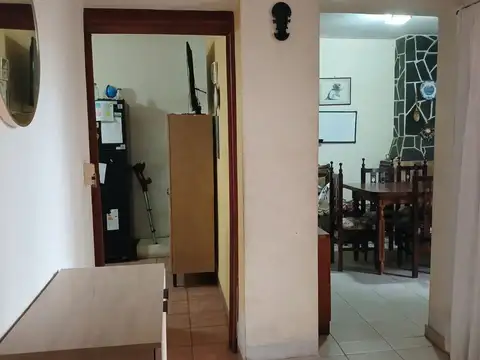 Casa 4 ambientes con 1 baño