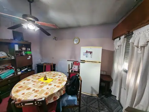 Casa 3 ambientes con 1 baño