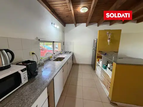 Casa en Alquiler con 1 cochera