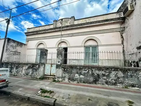 Amplio lote en excelente ubicación 