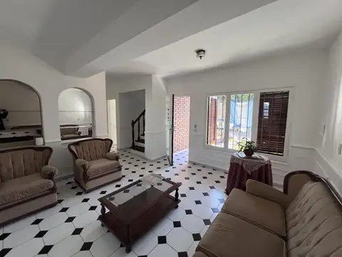 ¡Venta! Casa en Altos De Villa Cabrera - 3 dormitorios ¡Excelente ubicación!