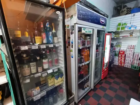 Fondo de comercio 24 HS. despensa y fiambrería en venta - Avenida Avellaneda 2466