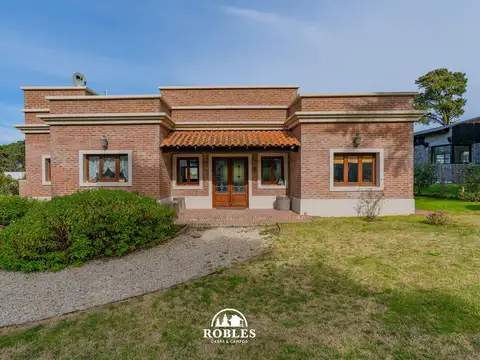 Casa estilo campo en Barrancas de San Benito