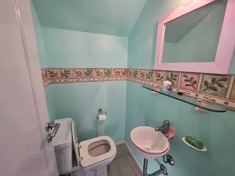 Casa en Alquiler con 2 cocheras