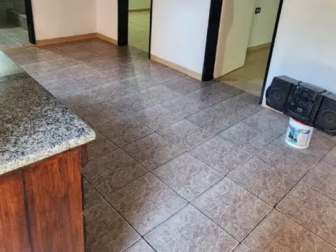 Depto Tipo Casa en Alquiler en Troncos Del Talar, $ 500.000