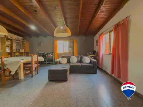 CASA EN VENTA EN CITY BELL DOS DORMITORIOS