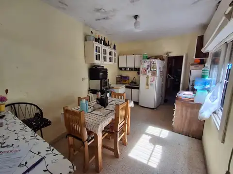 Depto Tipo Casa en Venta 50 años