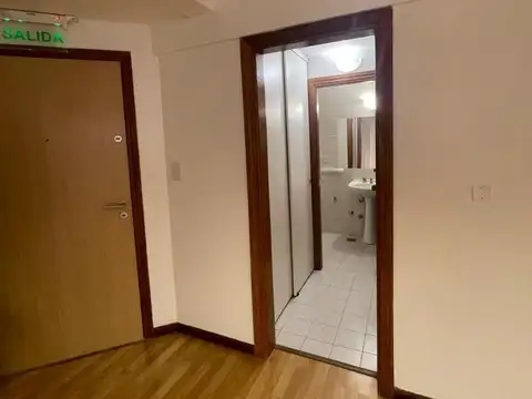 Excelente oficina centro de San Isidro 50 m2 con Cochera