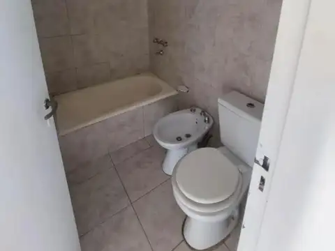 Departamento en alquiler de 2 ambientes en Adrogué