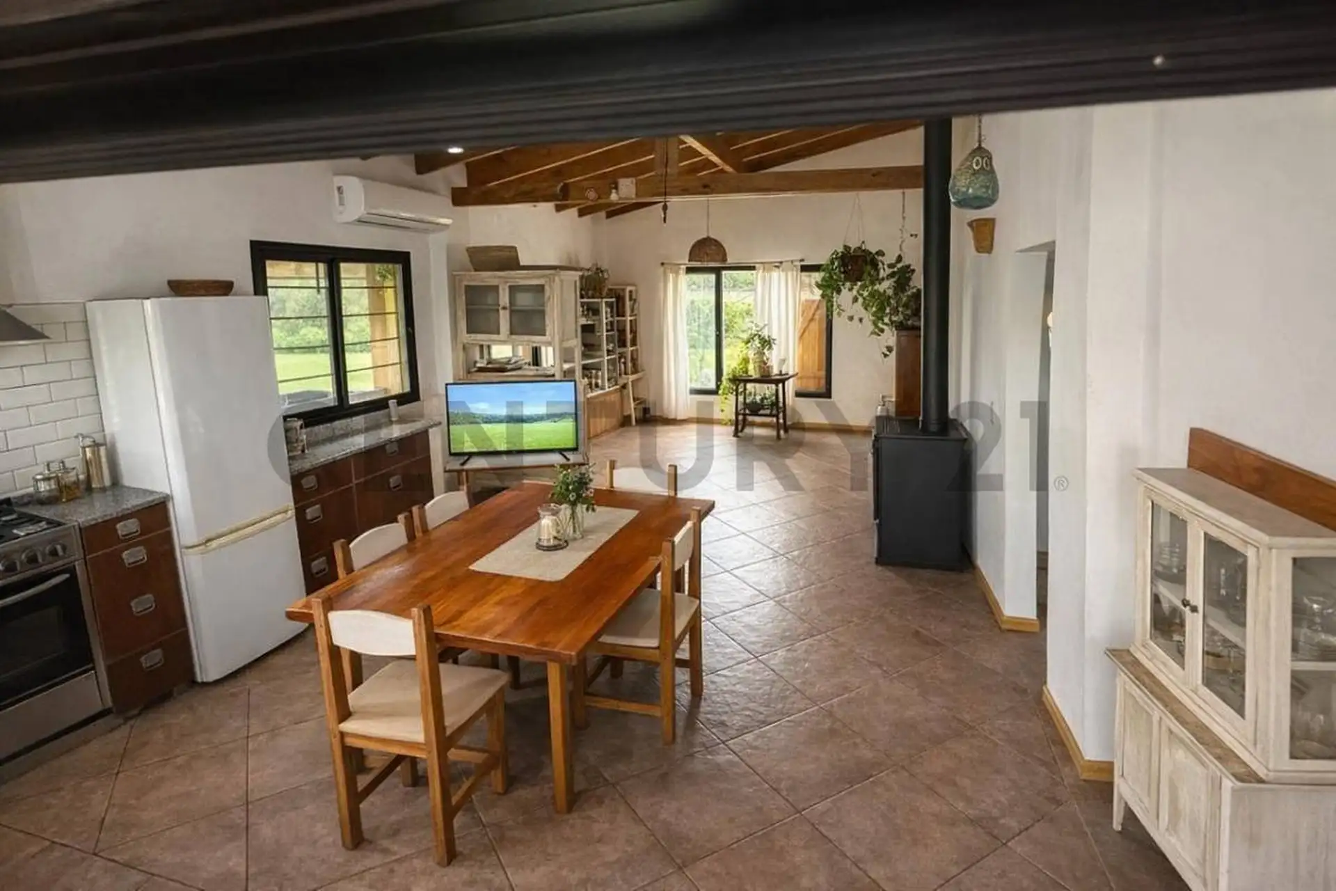 VENTA CASA 3 AMBIENTES CON GRAN PARQUE BARRIO SANTA ISABEL