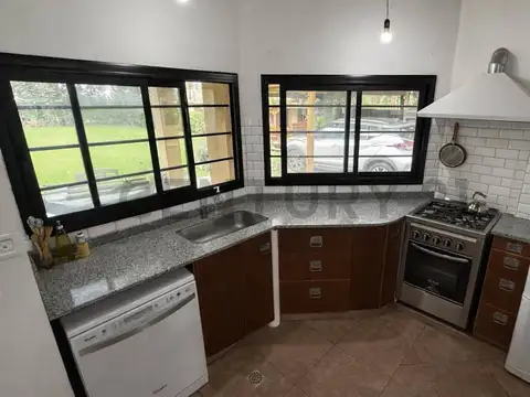 Casa en Venta en Barrio Santa Isabel, USD 160.000
