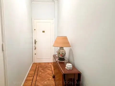 Julian Alvarez  al 2400, Entre Pasaje San Mateo y Av. Santa Fe