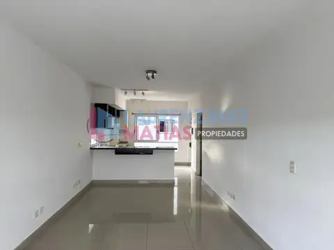 Avenida Salvador Maria del Carril al 2600